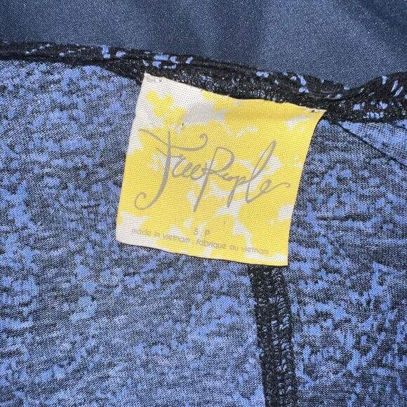 Free People Sahara Printed Asymmetrical Hem Blouse size S - Picture 4 of 5